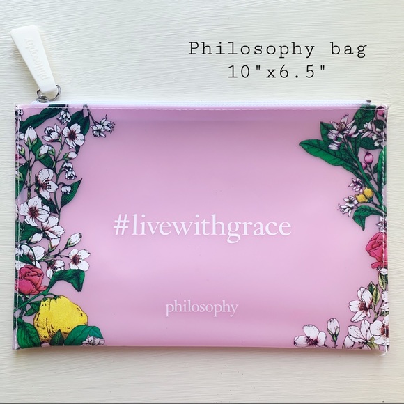 3 makeup bags & FREE lip scrub - Picture 5 of 7